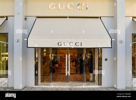 Shops with GUCCI in Lucca and surroundings title